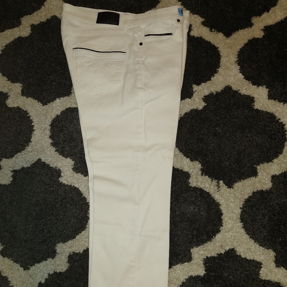 White jeans for men